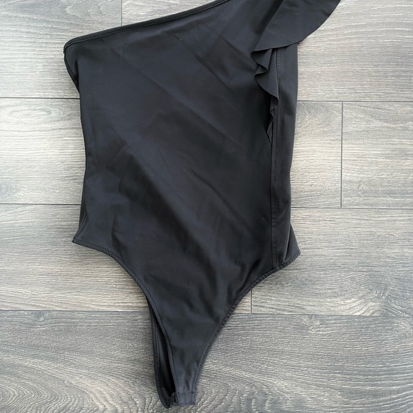 One shoulder Victoria Secret Bodysuit - Picture 2 of 2